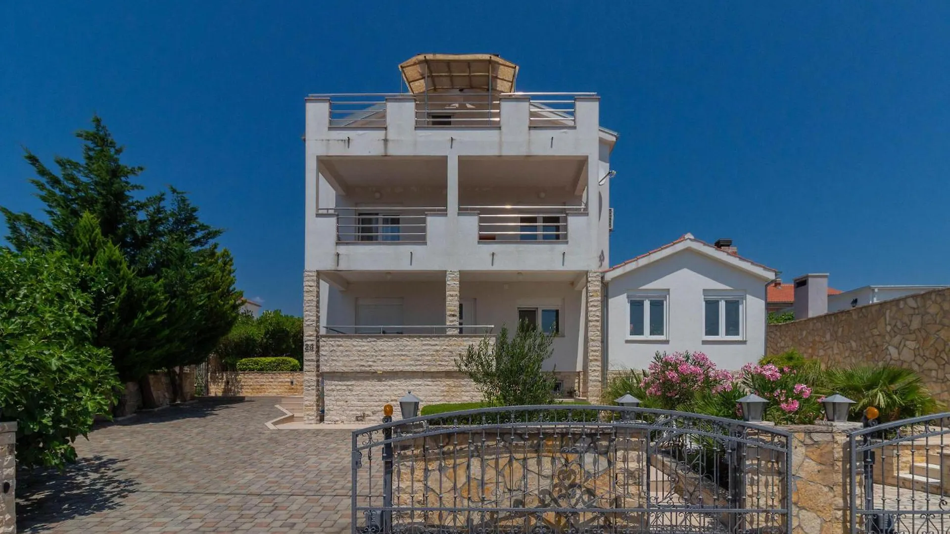 Apartment Maslenica جاسينايس